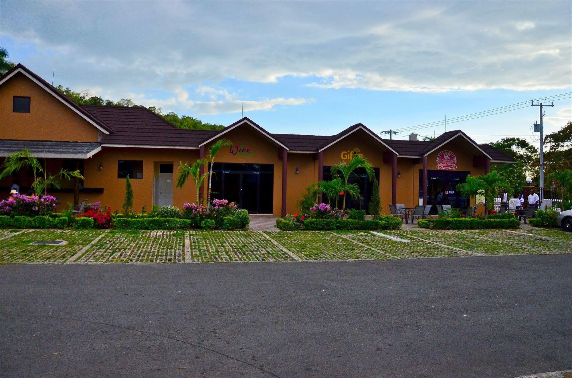 Donway, A Jamaican Style Village Μοντέγκο Μπέυ Εξωτερικό φωτογραφία
