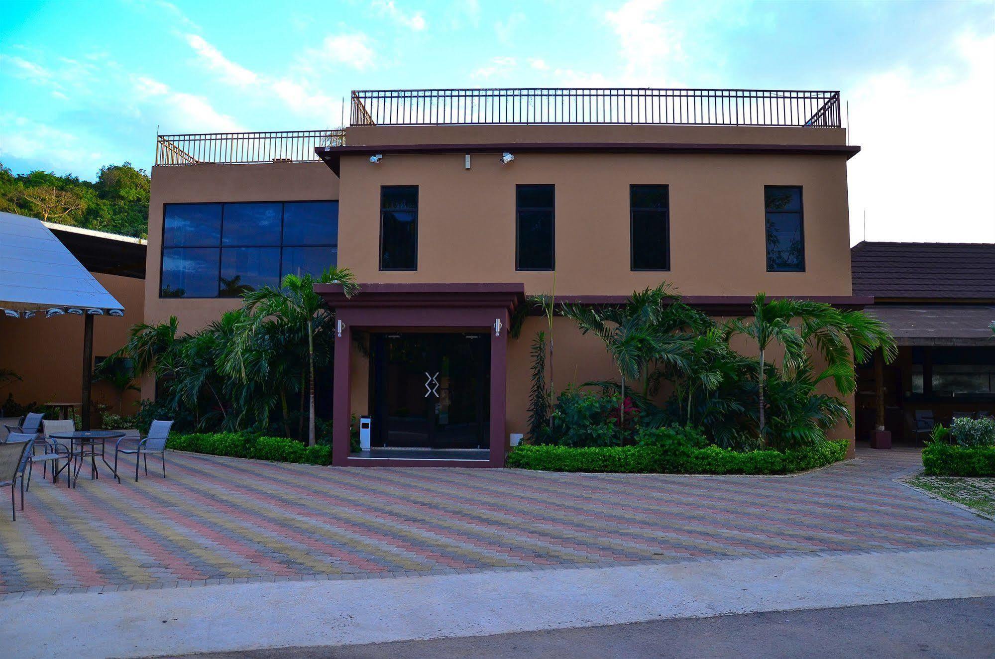 Donway, A Jamaican Style Village Μοντέγκο Μπέυ Εξωτερικό φωτογραφία